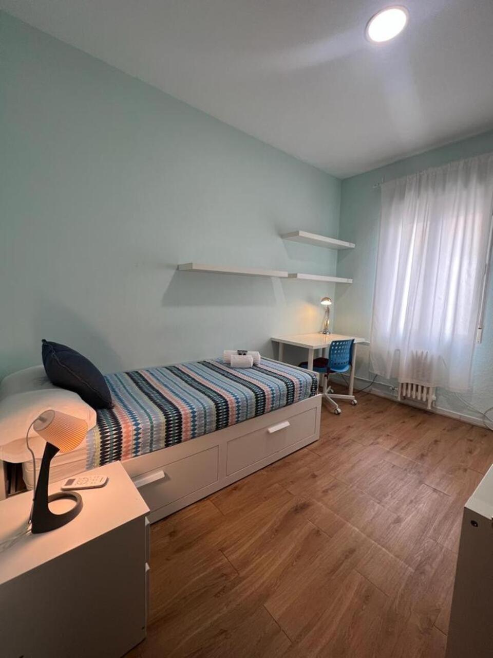 Residencia Abay Hostal *