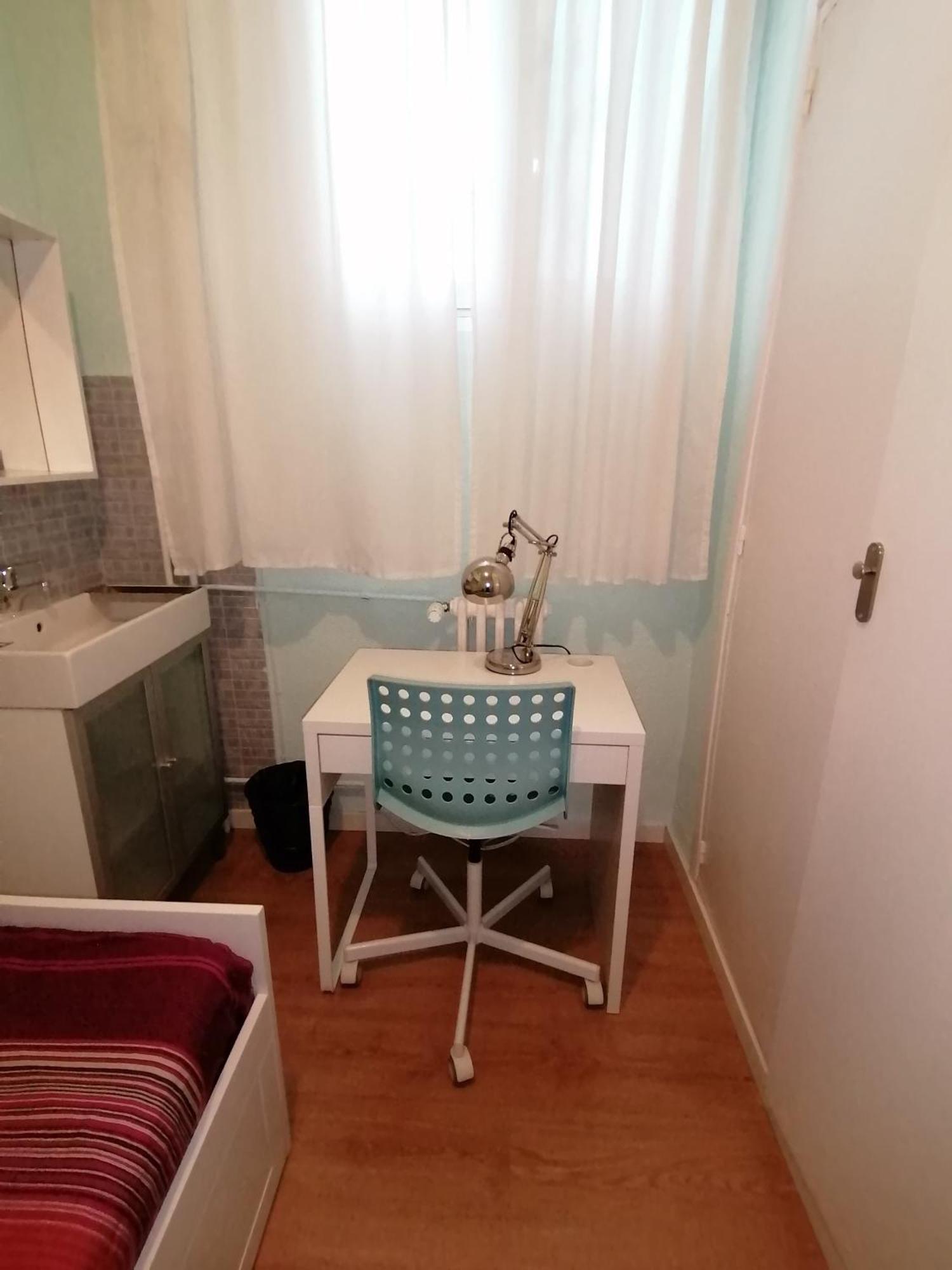 Residencia Abay Hostal *