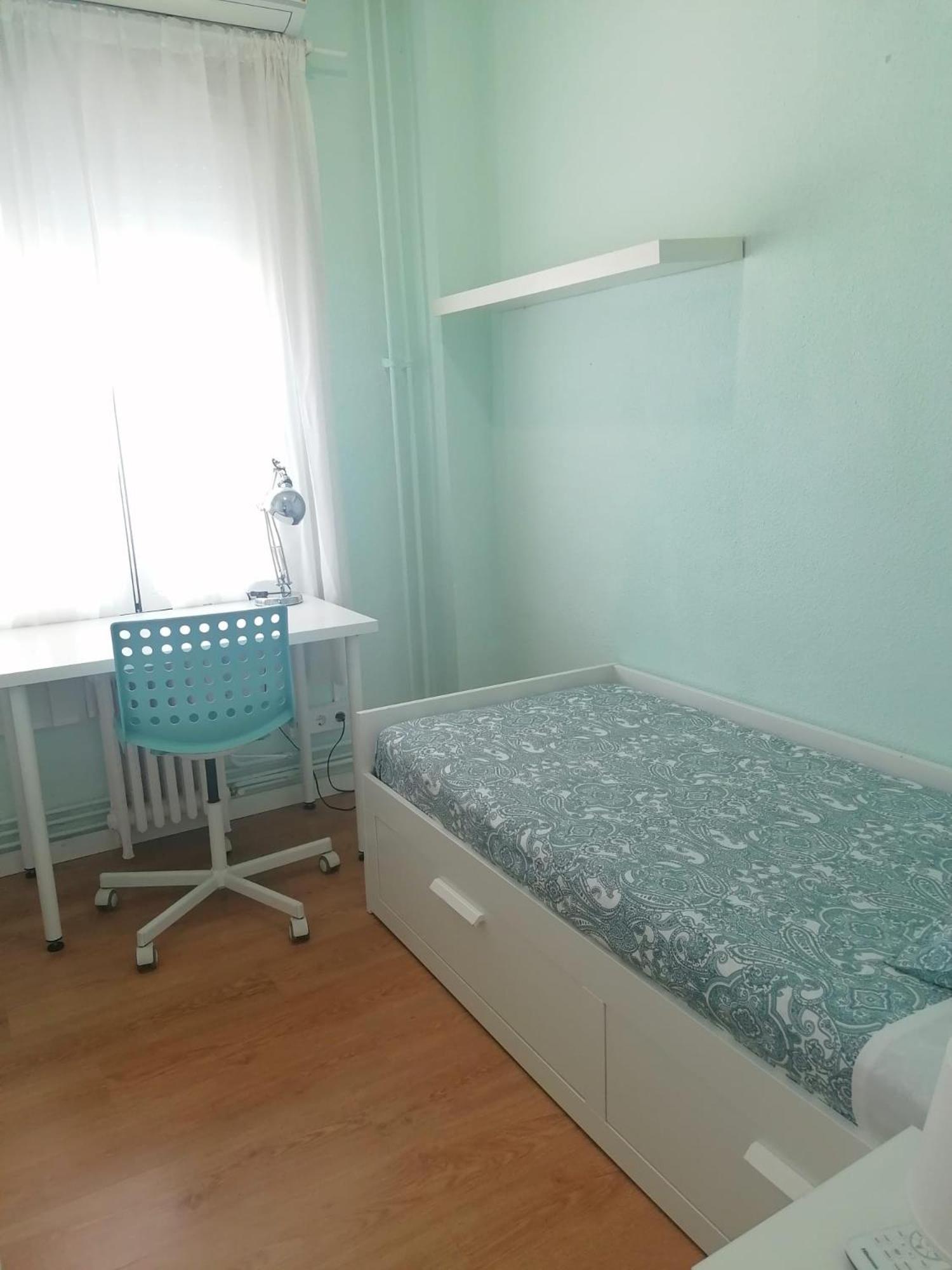 Residencia Abay Hostal *